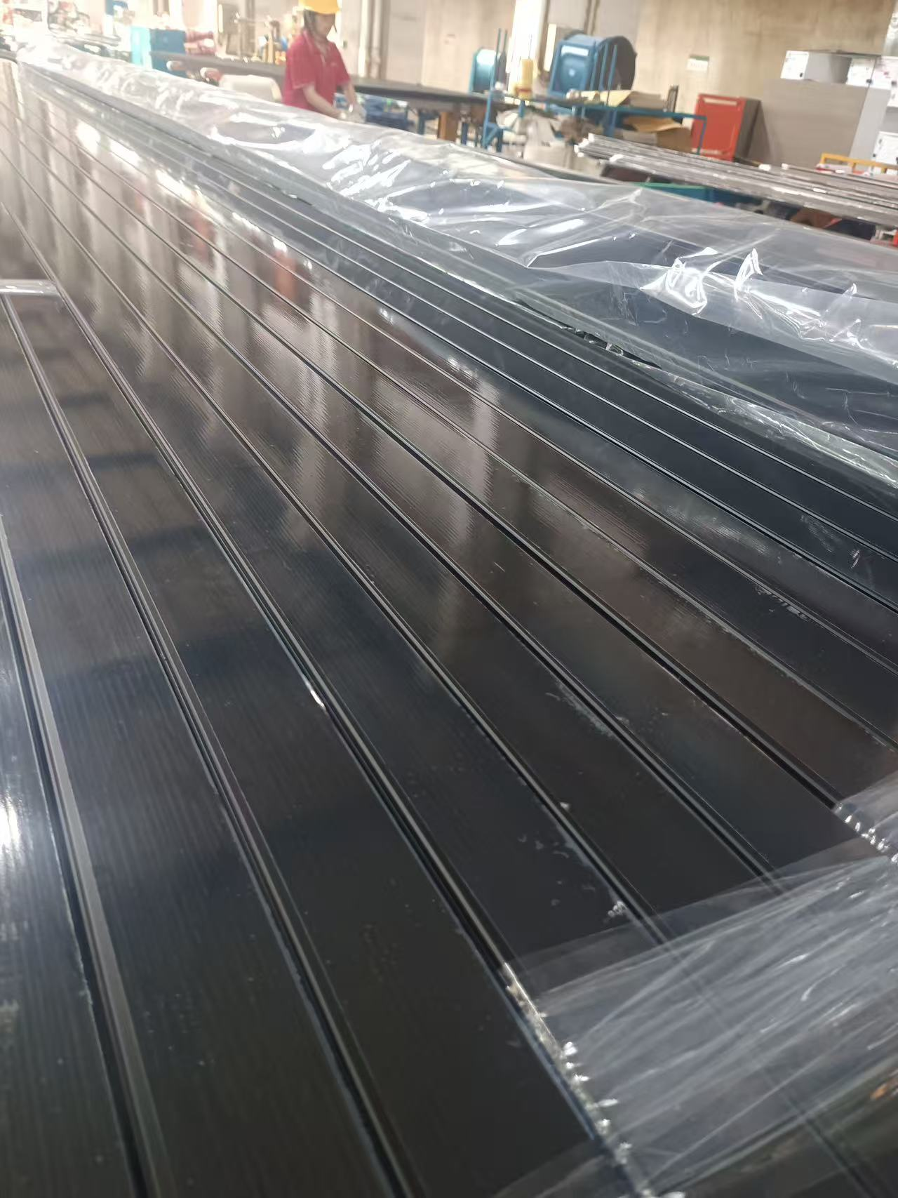 Medium-Tack Film for Smooth & Sandblasted Aluminum