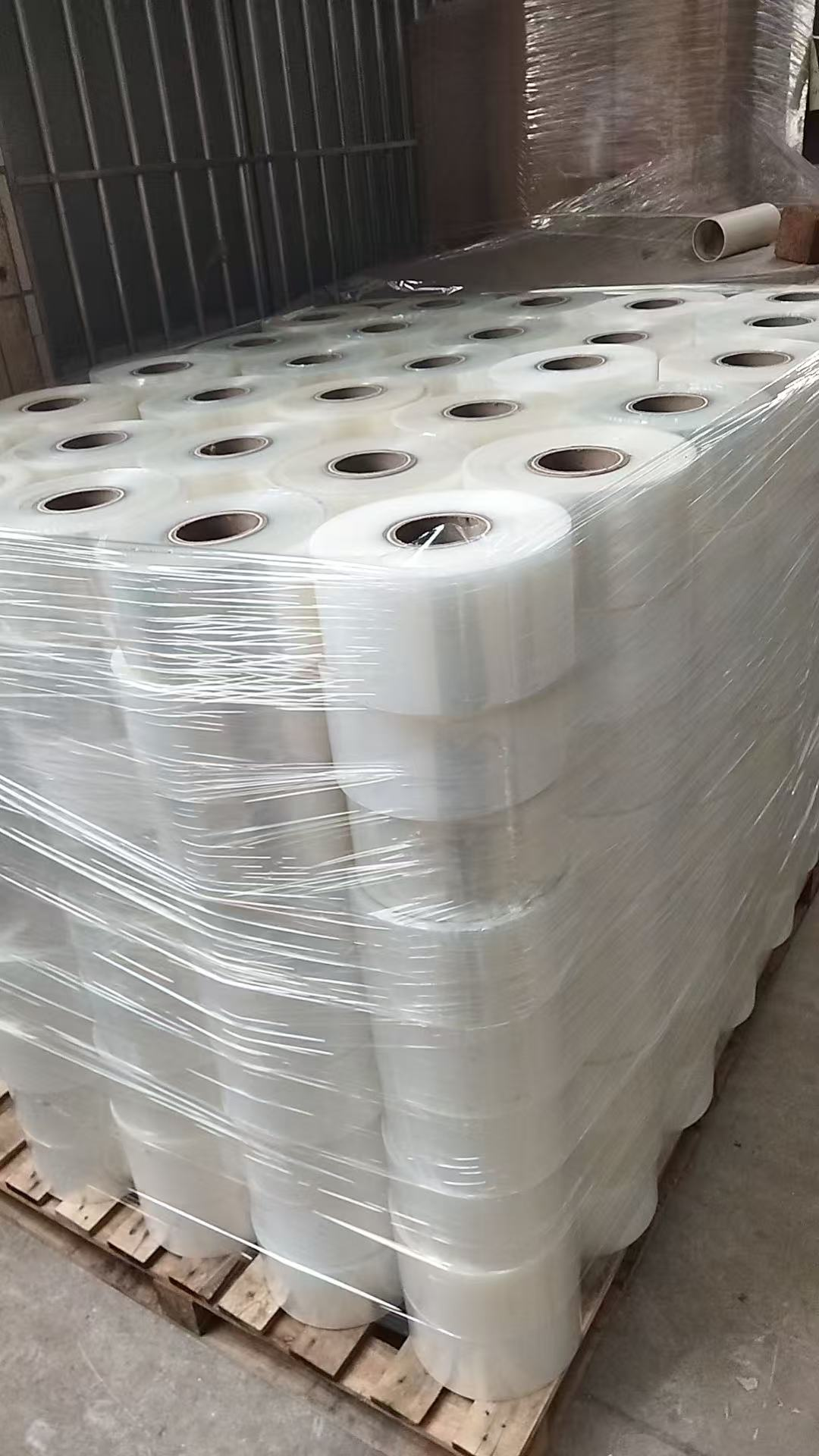 Medium-Tack Film for Matte Powder-Coated Aluminum