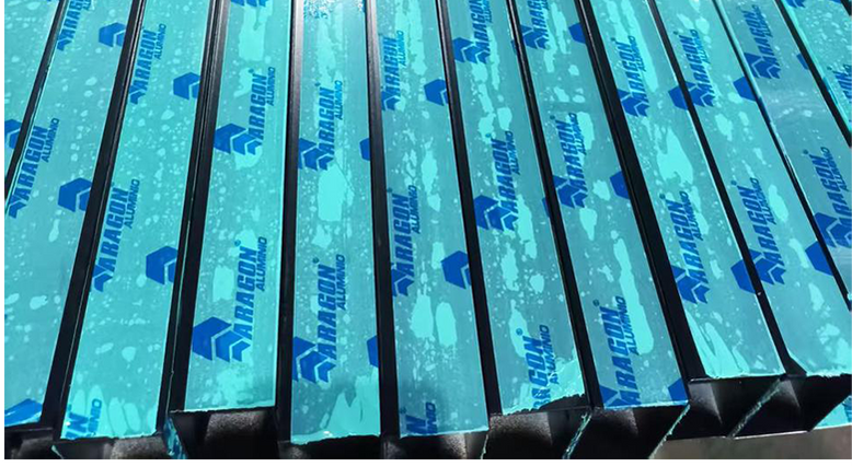 Black and white film with customized logo Green or blue film with customized logo