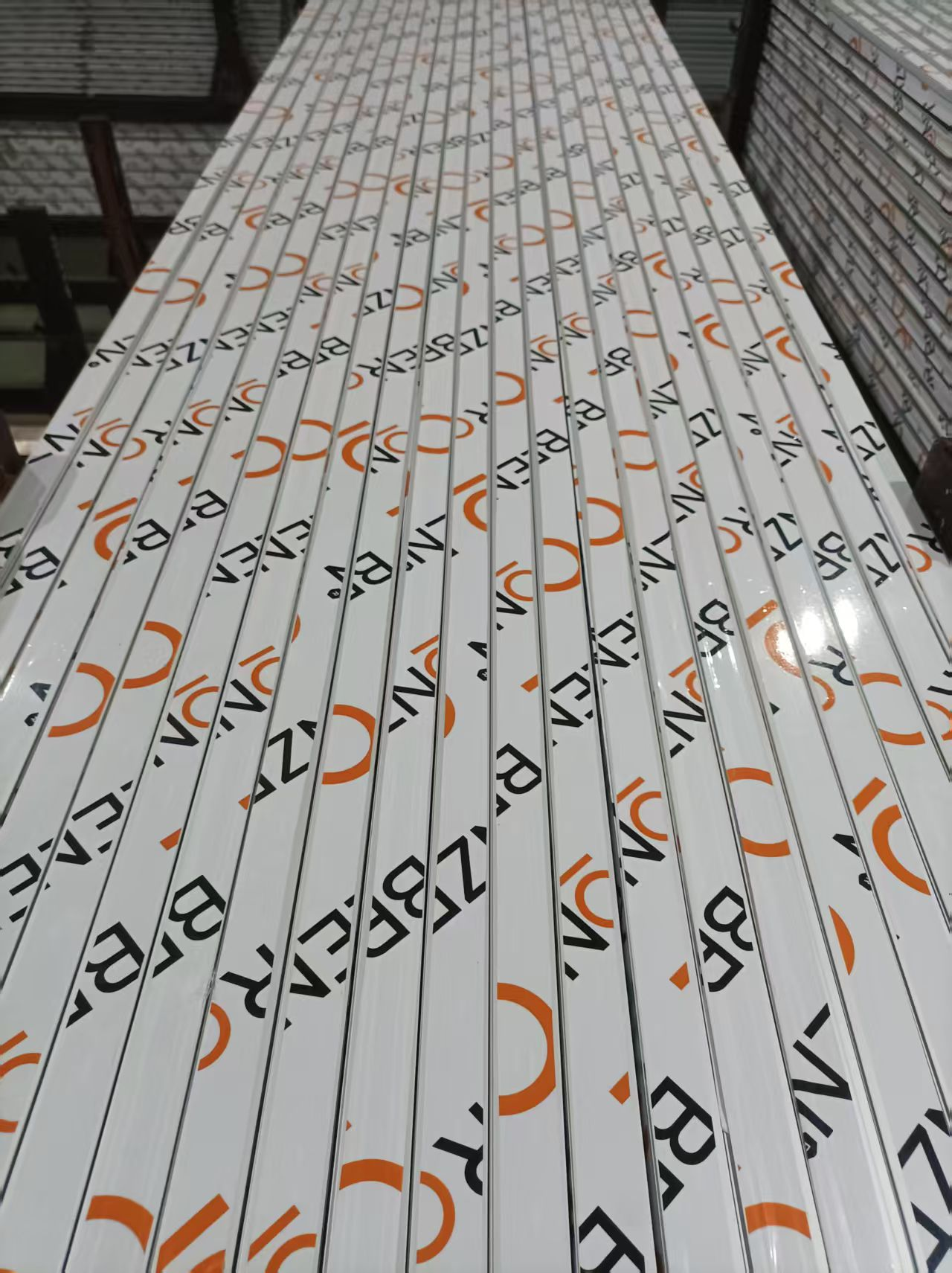 Medium-Tack Film for Smooth Aluminum 2