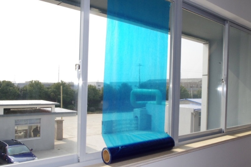 Low-Tack Film for Glass Surfaces 7