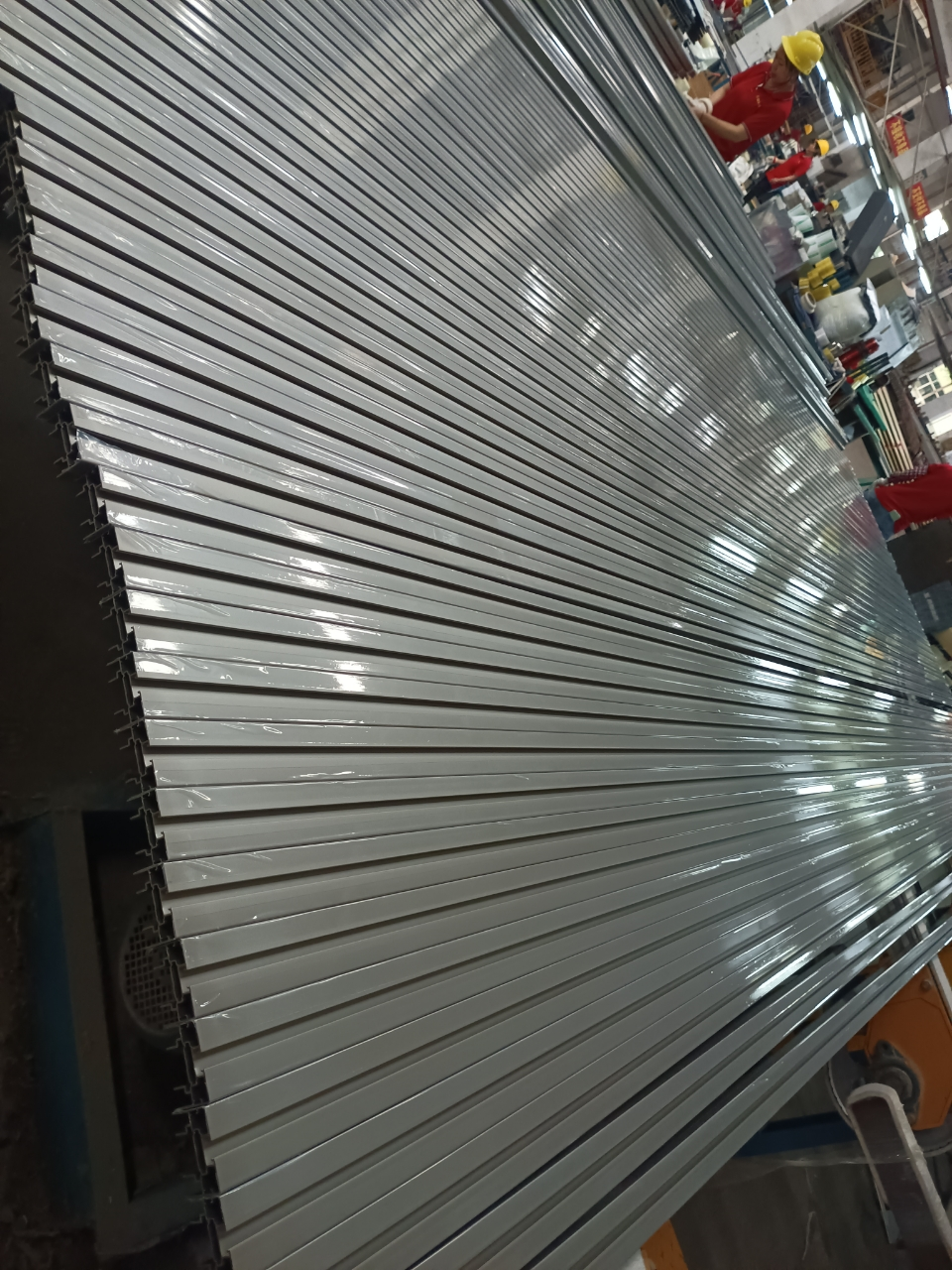 Medium-High Tack Film for Anodized Profiles 3