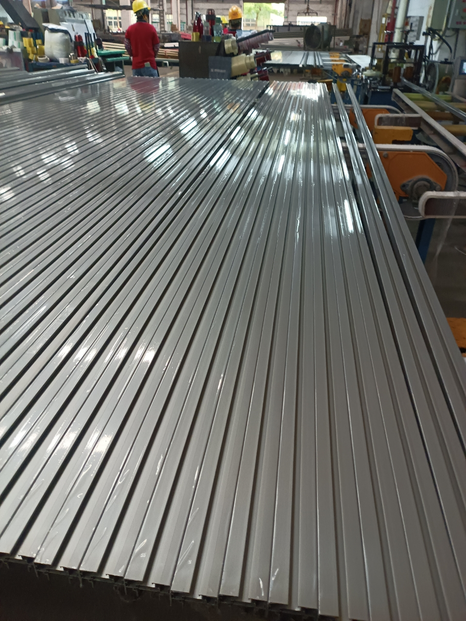 Medium-High Tack Film for Anodized Profiles 4