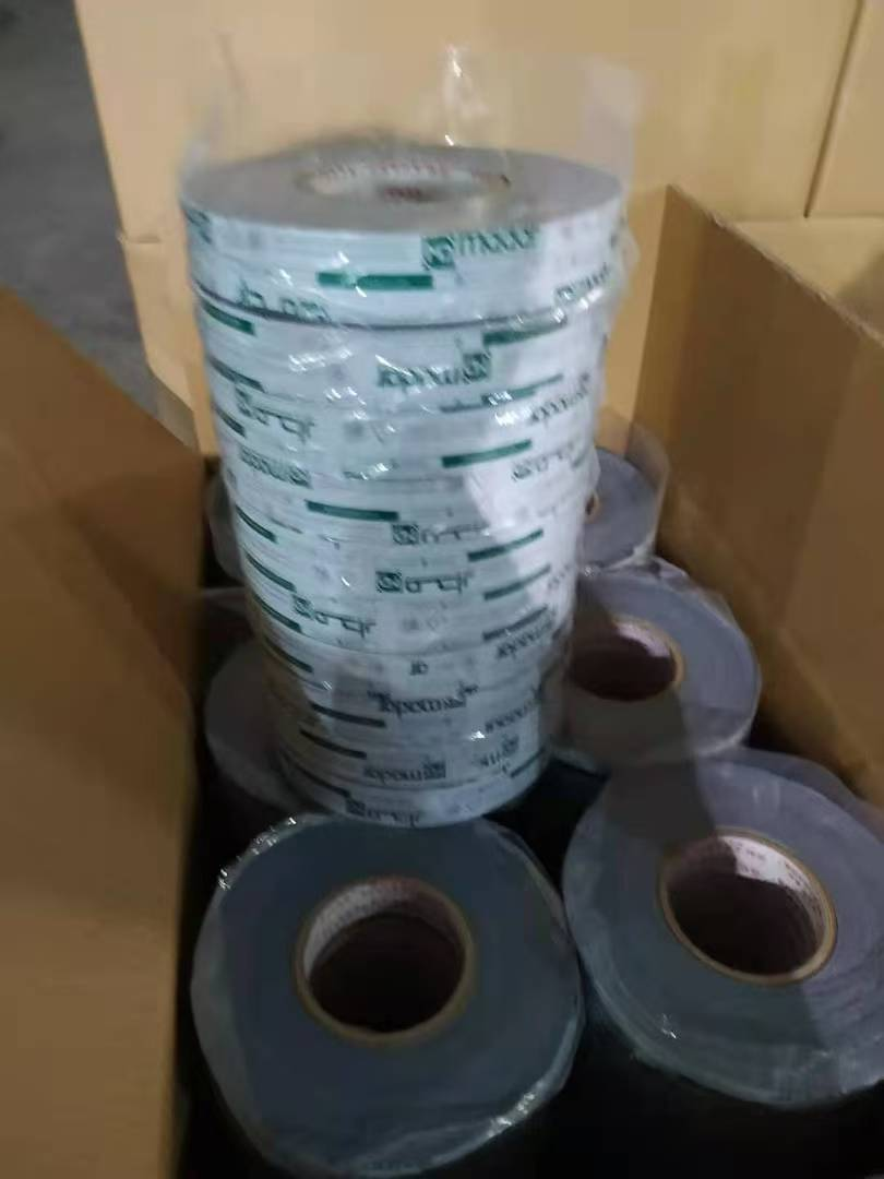 Medium-Tack Film for Matte Powder-Coated Aluminum 3