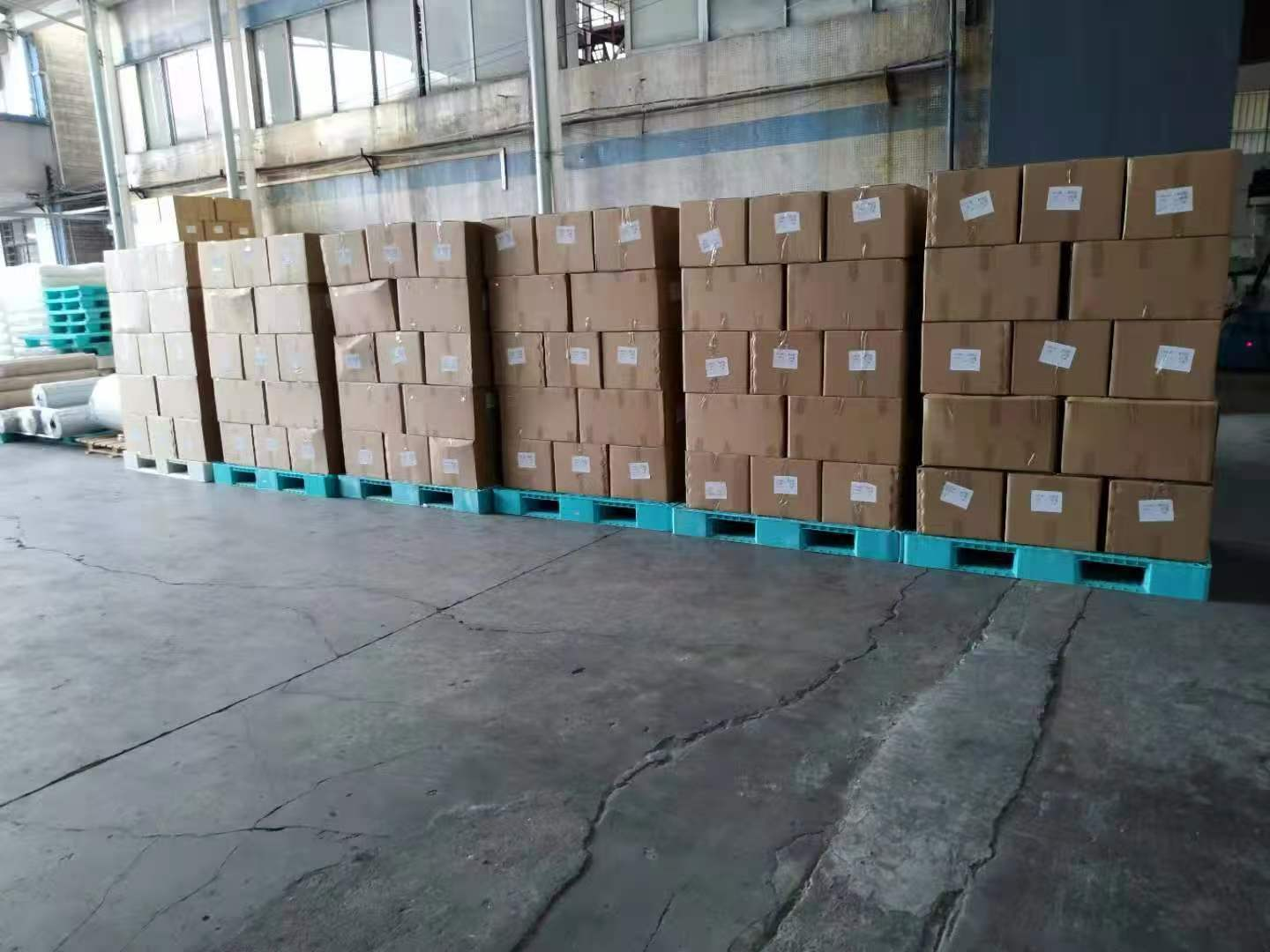 Medium-Tack Film for Matte Powder-Coated Aluminum 4